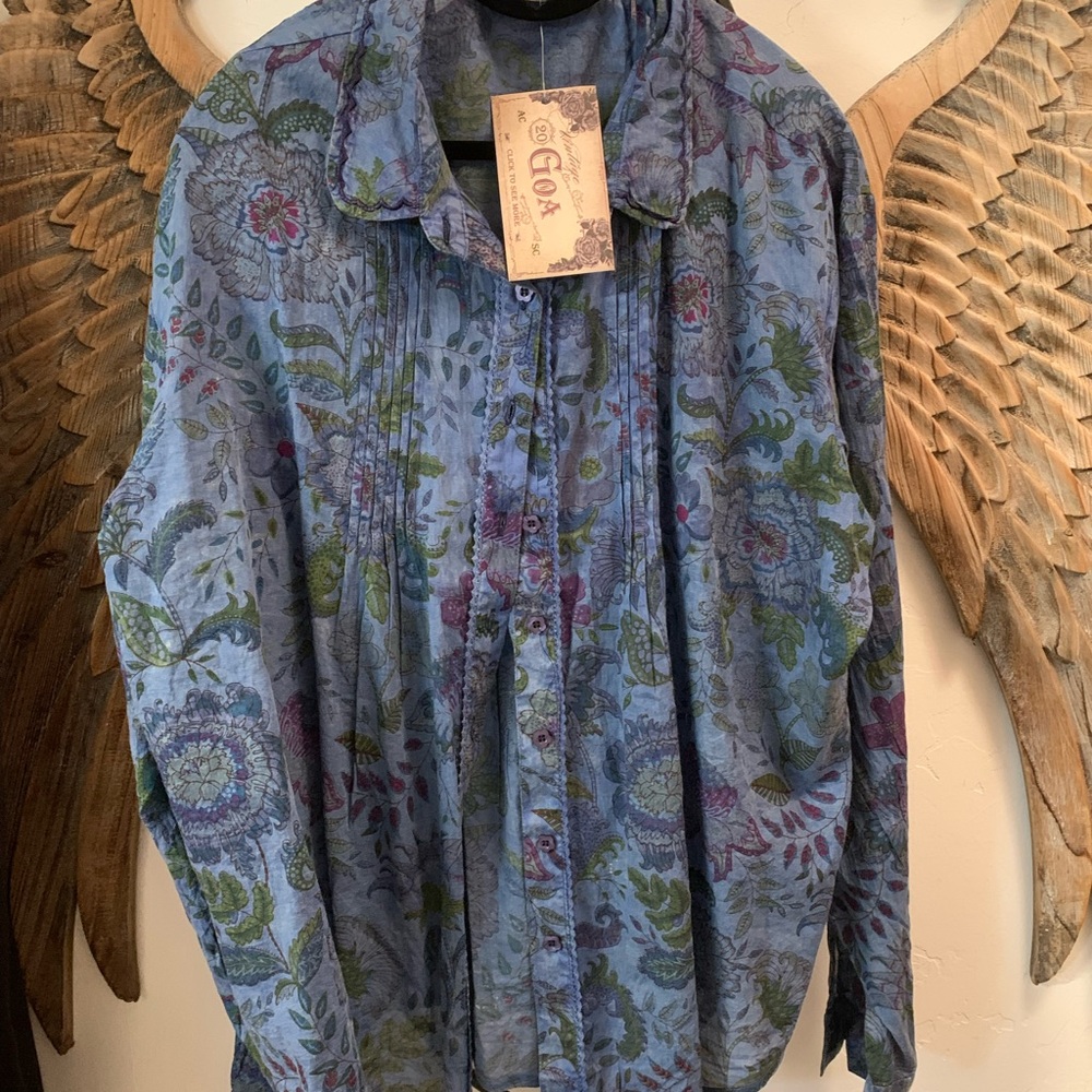 Vintage style button down blouse
